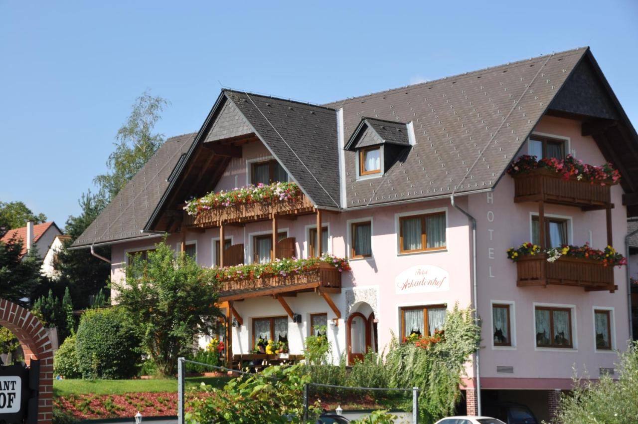 لويبرسدورف باي فرس Hotel Arkadenhof المظهر الخارجي الصورة